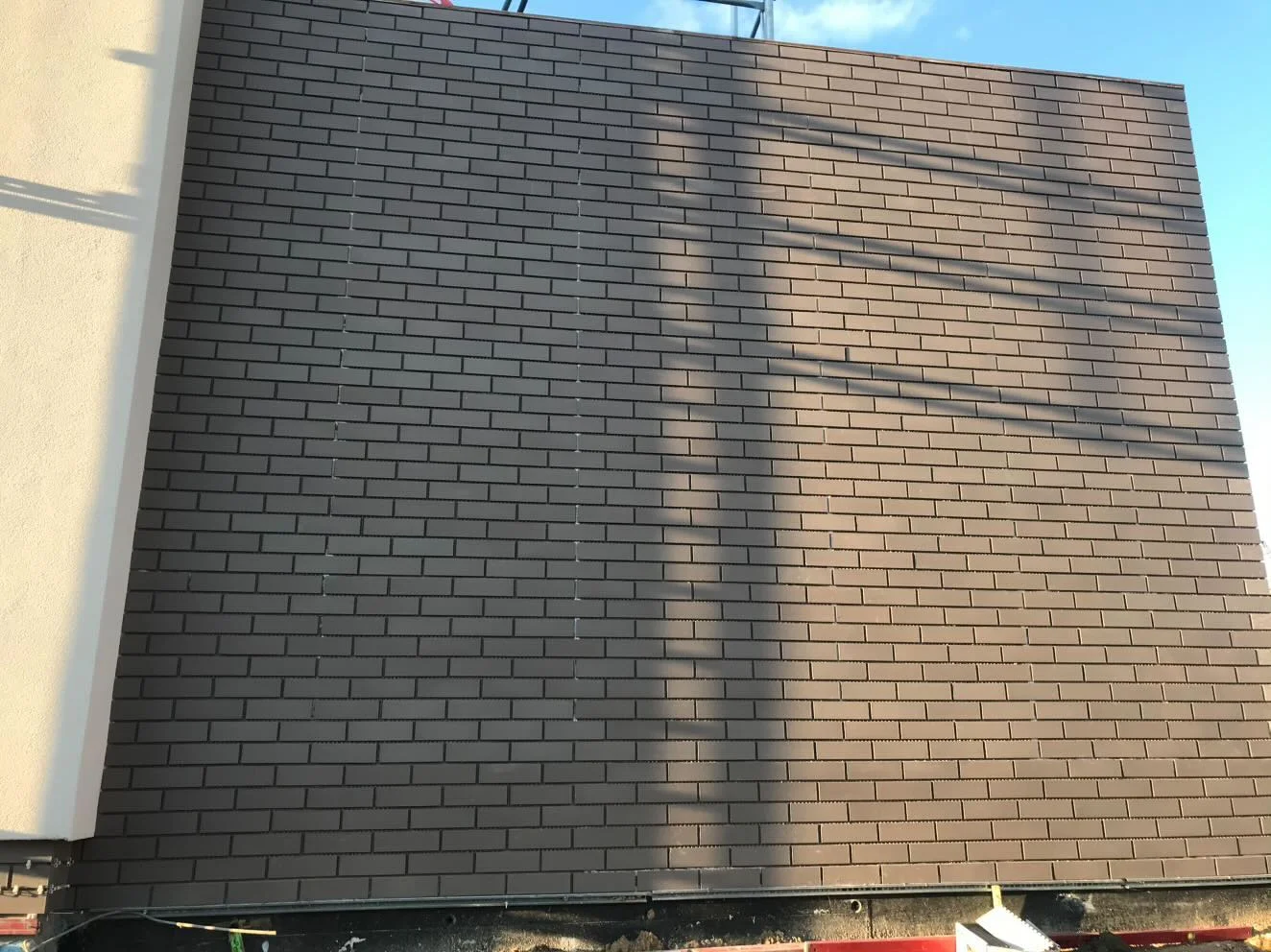 Precision Dark Clinker Brick Wall