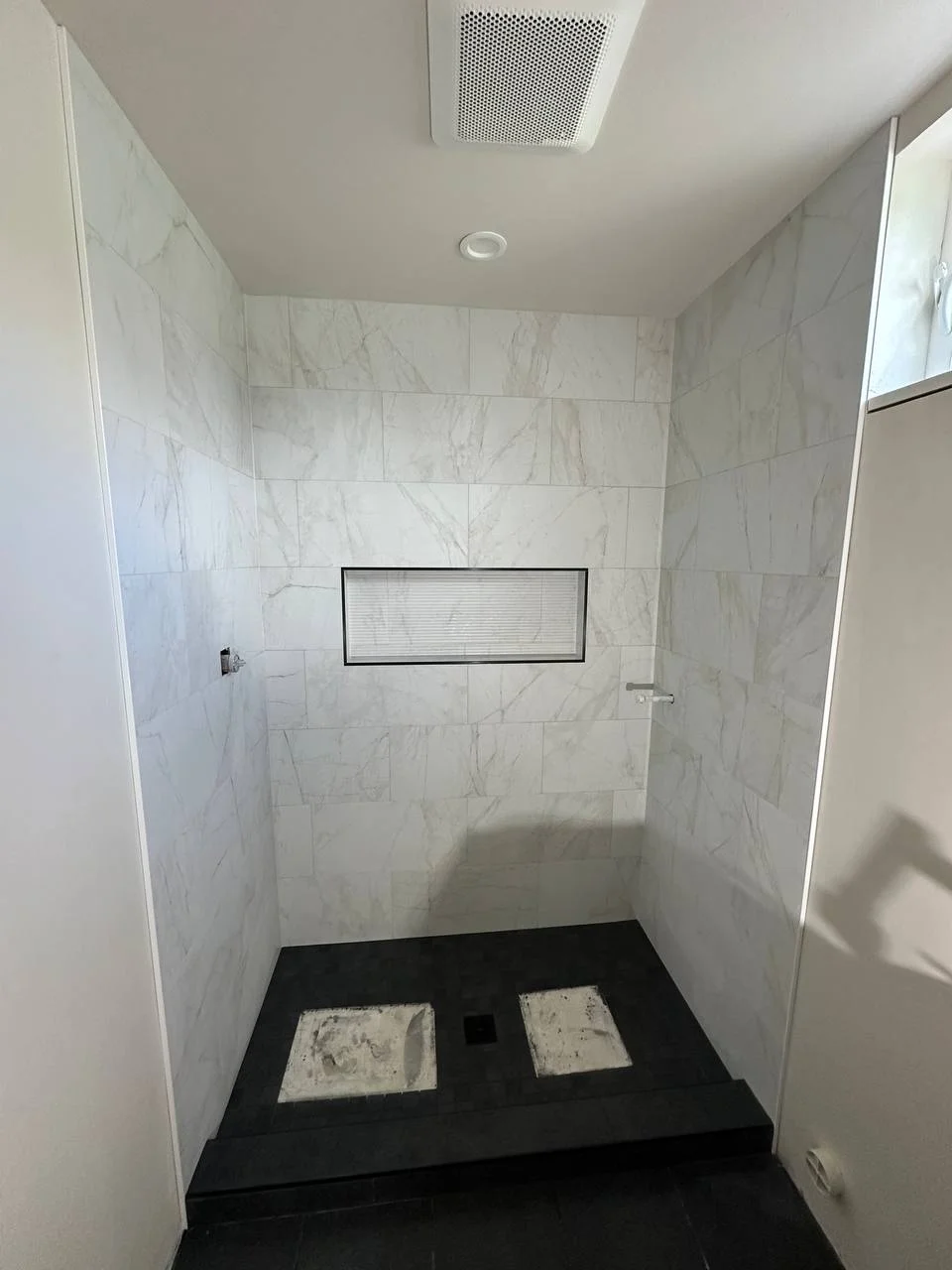 Marble & Black Slate Contrast Shower