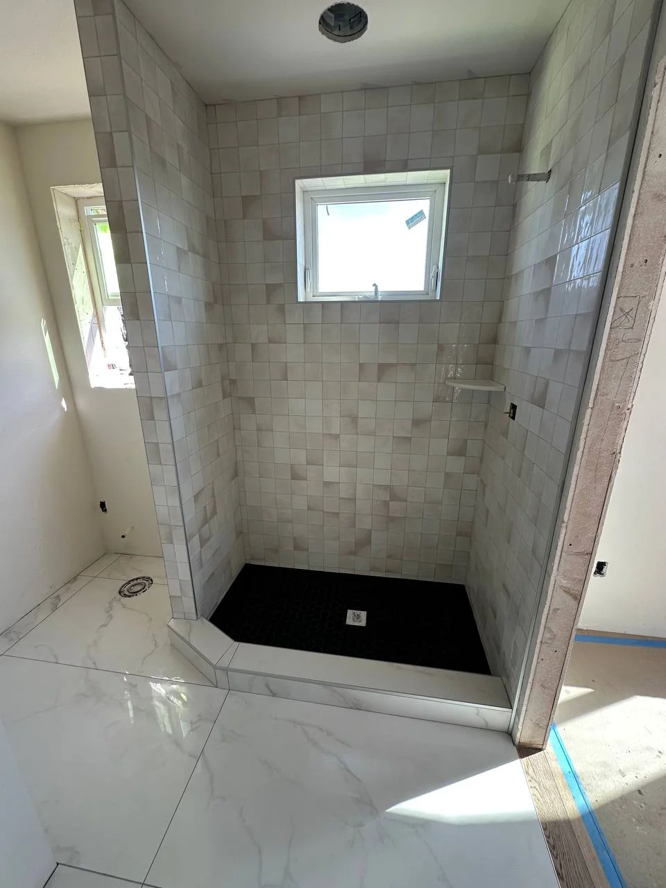 Textured 3D Tile & Marble Floor Contrast